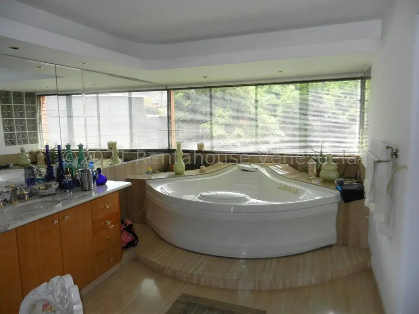 Apartamento (Multiples Niveles) en Alquiler en Colinas de Valle Arriba, Distrito Metropolitano - 19