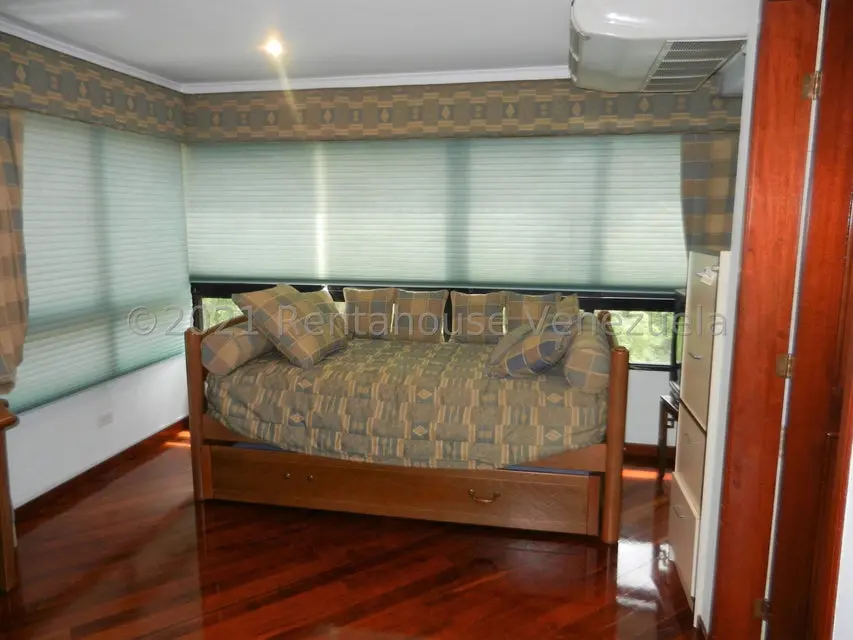 Apartamento (Multiples Niveles) en Alquiler en Colinas de Valle Arriba, Distrito Metropolitano - 22