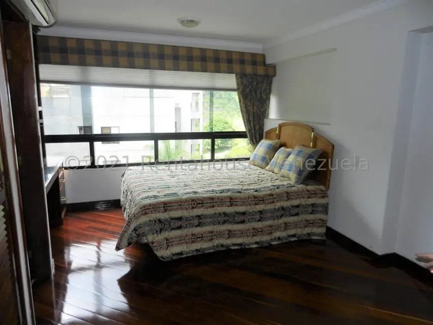 Apartamento (Multiples Niveles) en Alquiler en Colinas de Valle Arriba, Distrito Metropolitano - 23