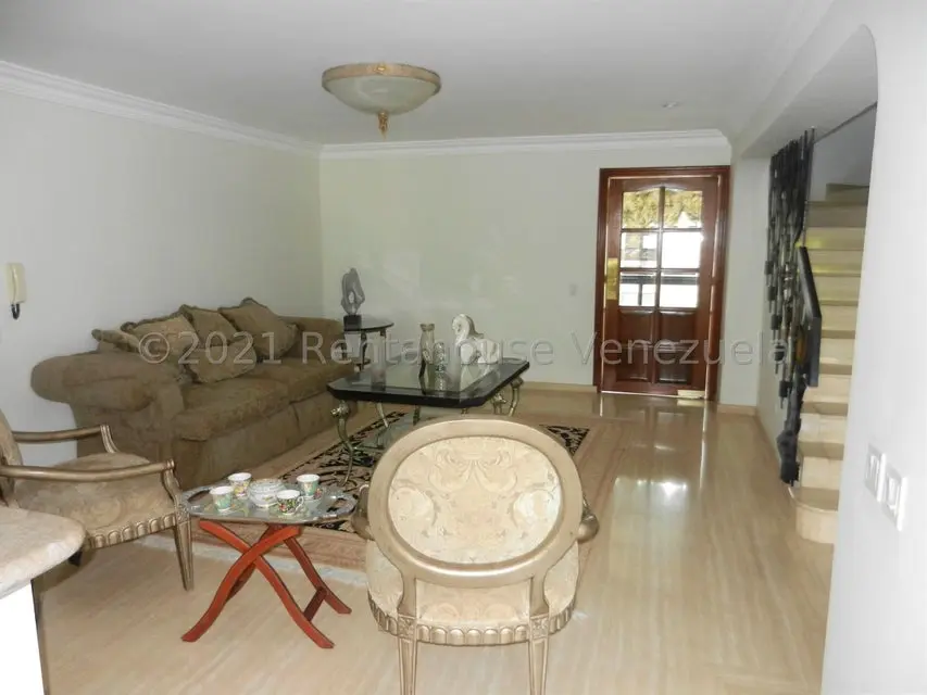 Apartamento (Multiples Niveles) en Alquiler en Colinas de Valle Arriba, Distrito Metropolitano - 9