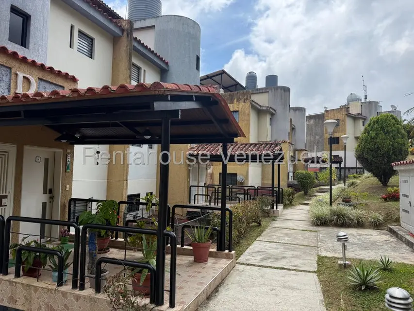 Apartamento (Duplex) en Venta en Los Nuevos Teques, Miranda - 2