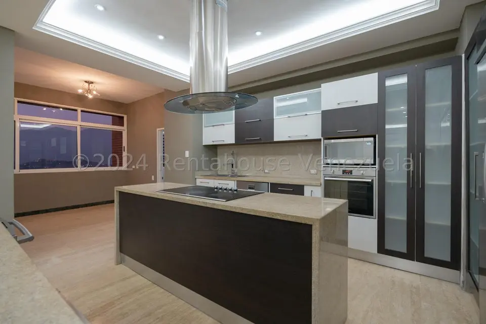 Apartamento (Multiples Niveles) en Alquiler en La Tahona, Distrito Metropolitano - 12