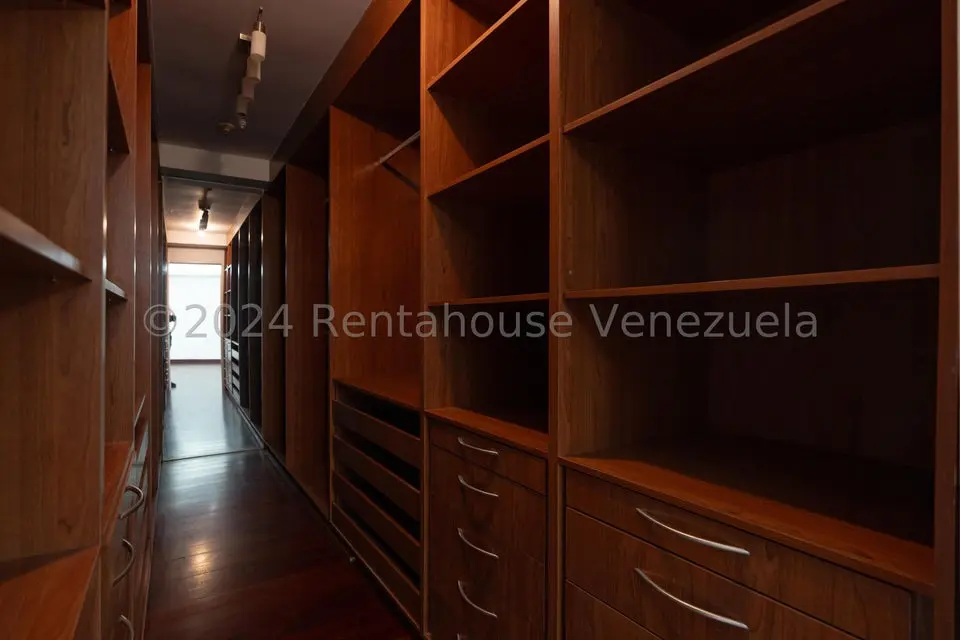 Apartamento (Multiples Niveles) en Alquiler en La Tahona, Distrito Metropolitano - 21