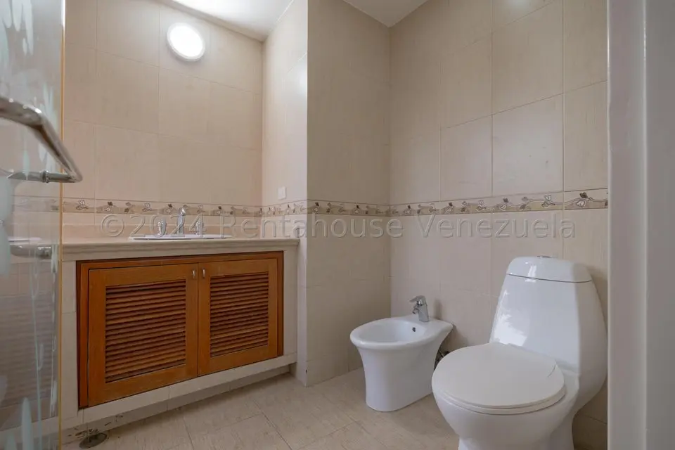 Apartamento (Multiples Niveles) en Alquiler en La Tahona, Distrito Metropolitano - 27