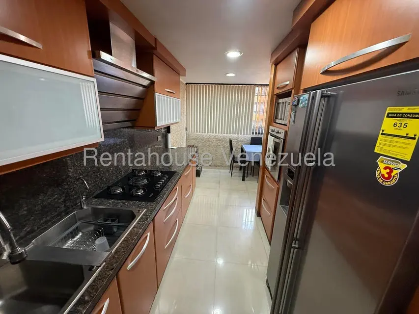 Apartamento (1 Nivel) en Alquiler en Los Palos Grandes, Distrito Metropolitano - 8