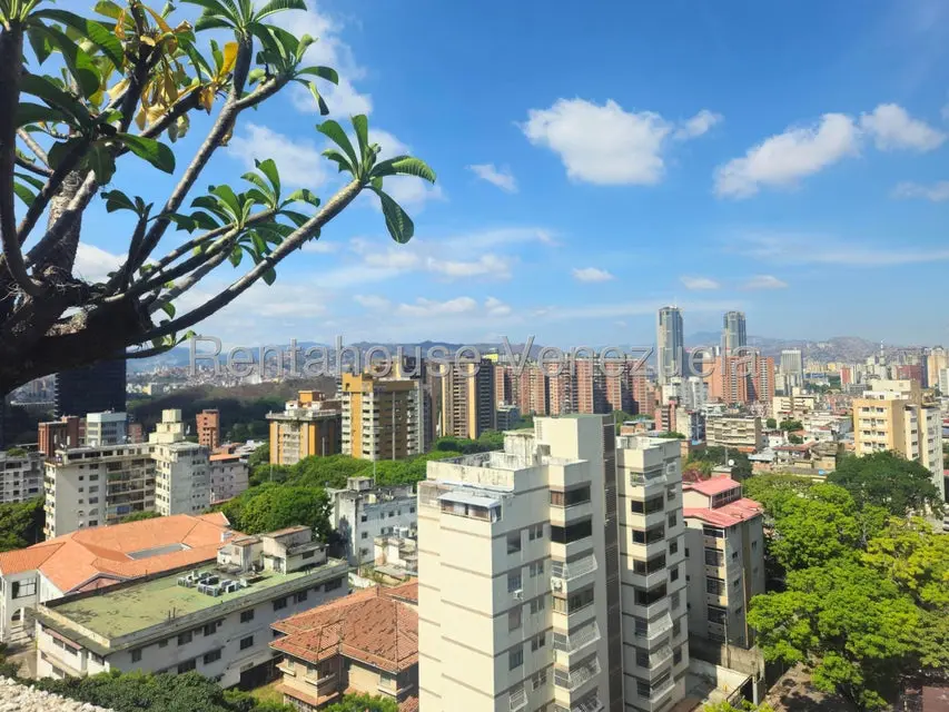 Apartamento (1 Nivel) en Venta en Los Caobos, Distrito Metropolitano - 23