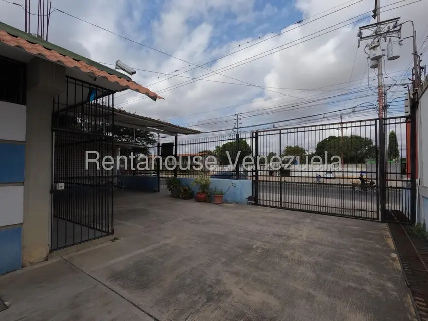 Comercial (Consultorio Medico) en Alquiler en Parroquia El Cuji, Lara - 2