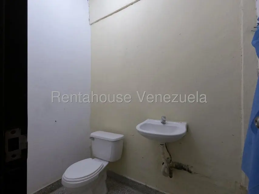 Comercial (Consultorio Medico) en Alquiler en Parroquia El Cuji, Lara - 12