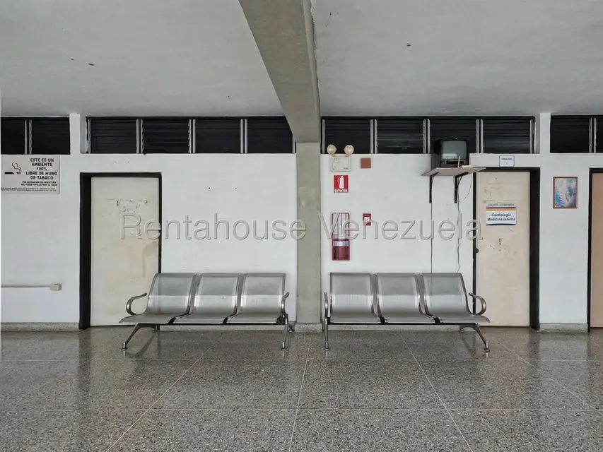 Comercial (Consultorio Medico) en Alquiler en Parroquia El Cuji, Lara - 17