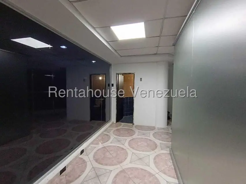 Comercial (Oficina) en Alquiler en El Viñedo, Carabobo - 16