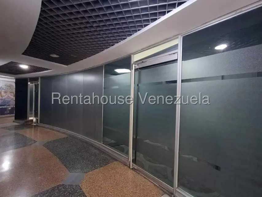 Comercial (Oficina) en Alquiler en El Viñedo, Carabobo - 4