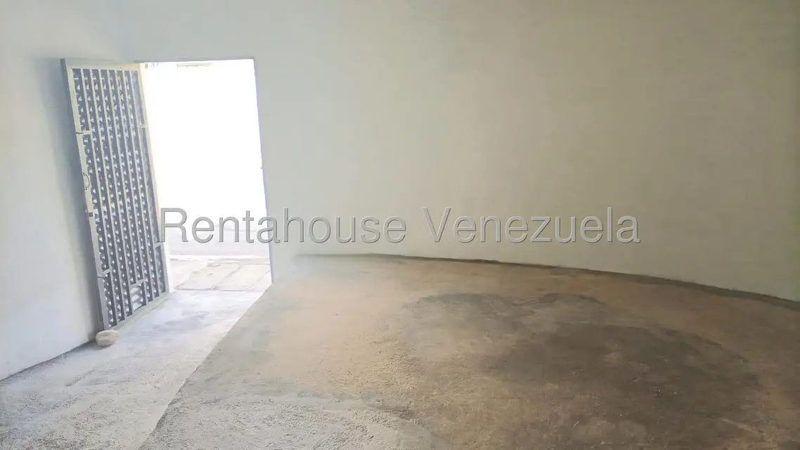 Comercial (Local Comercial) en Alquiler en La Trinidad, Distrito Metropolitano - 2