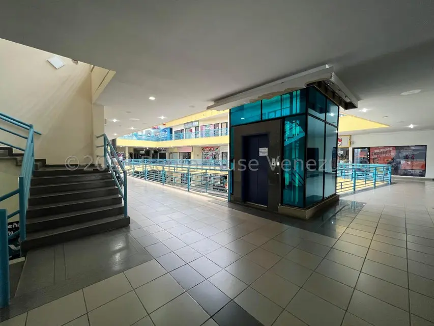 Comercial (Local Comercial) en Alquiler en Centro, Falcon - 2