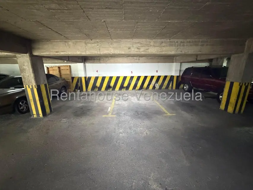 Apartamento (1 Nivel) en Alquiler en Altamira, Distrito Metropolitano - 21