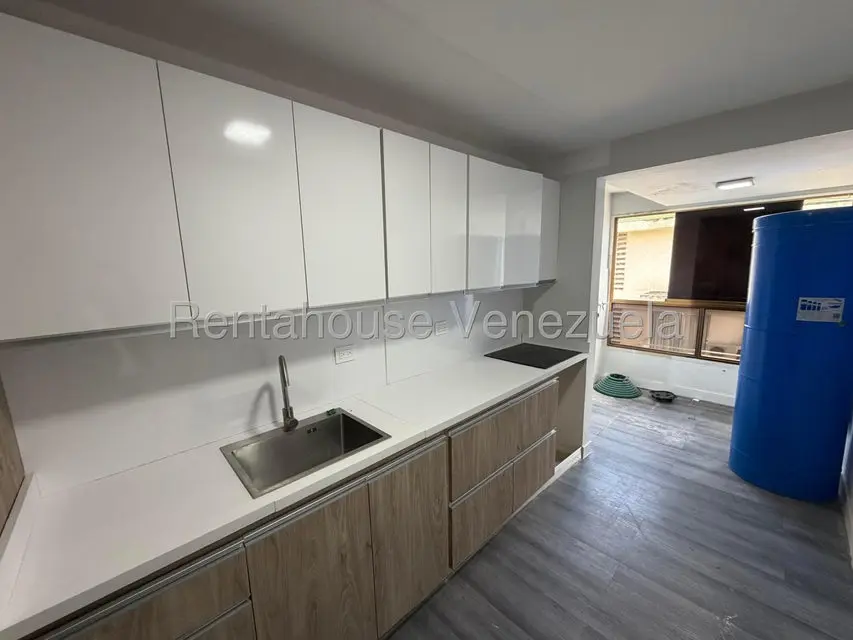 Apartamento (1 Nivel) en Alquiler en Altamira, Distrito Metropolitano - 8