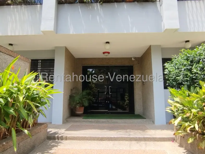 Apartamento (1 Nivel) en Venta en La Urbina, Distrito Metropolitano - 2