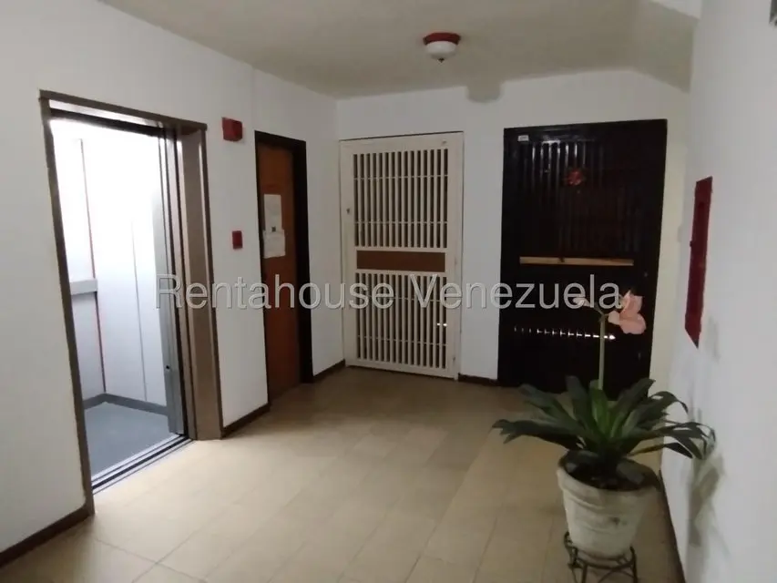 Apartamento (1 Nivel) en Venta en La Urbina, Distrito Metropolitano - 13