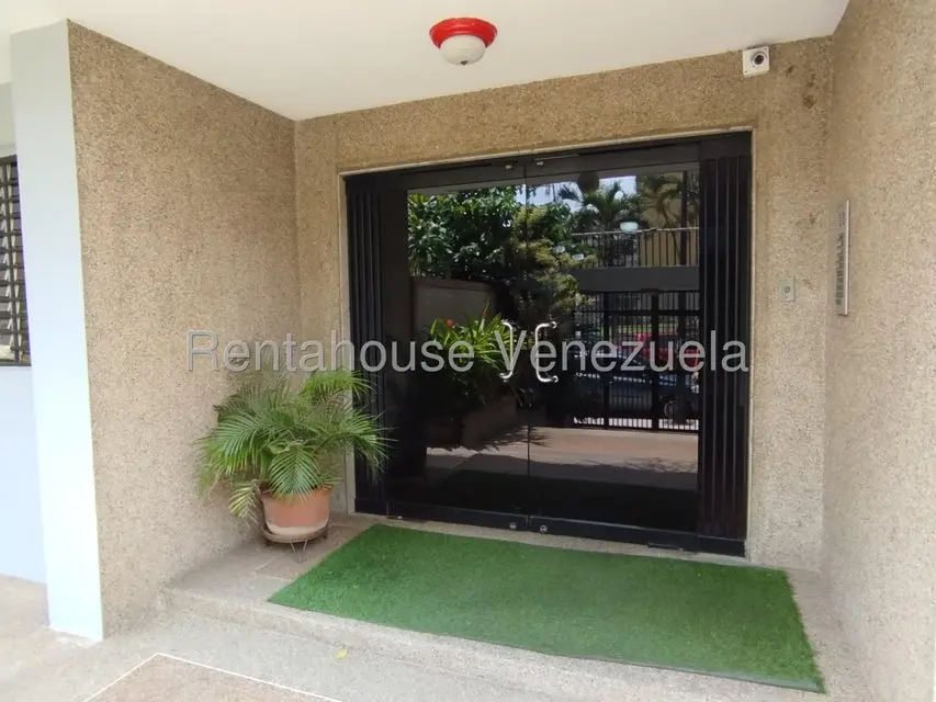 Apartamento (1 Nivel) en Venta en La Urbina, Distrito Metropolitano - 3
