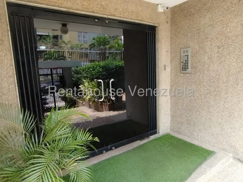 Apartamento (1 Nivel) en Venta en La Urbina, Distrito Metropolitano - 4