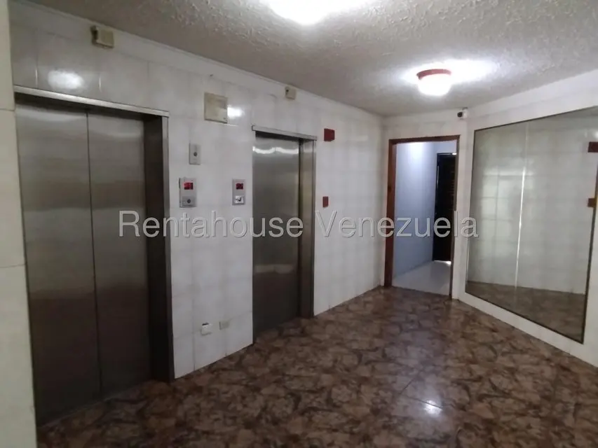 Apartamento (1 Nivel) en Venta en La Urbina, Distrito Metropolitano - 8