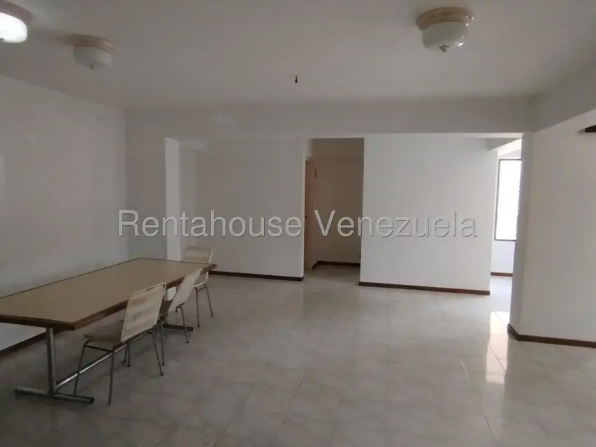 Apartamento (1 Nivel) en Venta en La Urbina, Distrito Metropolitano - 9