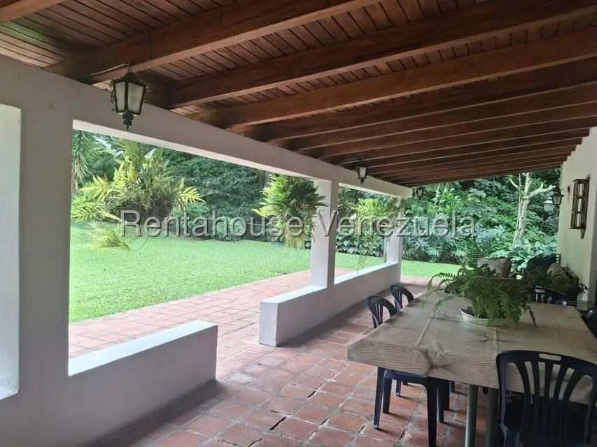 Casa (1 Nivel) en Venta en Los Geranios, Distrito Metropolitano - 28
