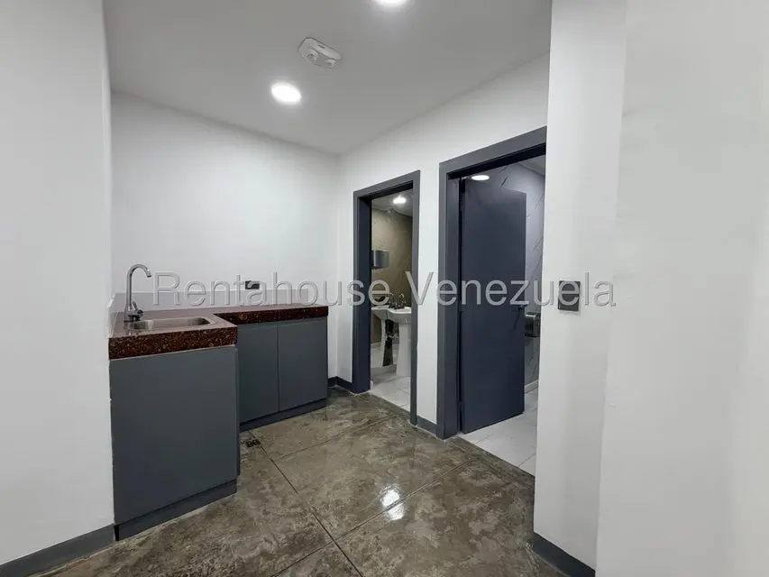Casa (Multipes Niveles) en Venta en San Roman, Distrito Metropolitano - 23