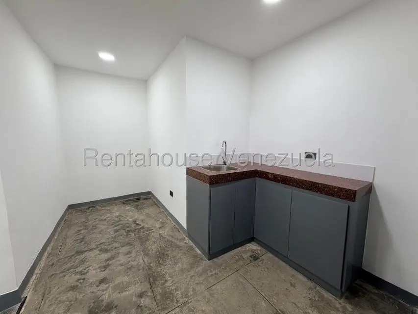 Casa (Multipes Niveles) en Venta en San Roman, Distrito Metropolitano - 26