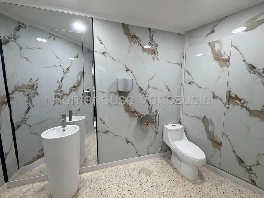 Casa (Multipes Niveles) en Venta en San Roman, Distrito Metropolitano - 27