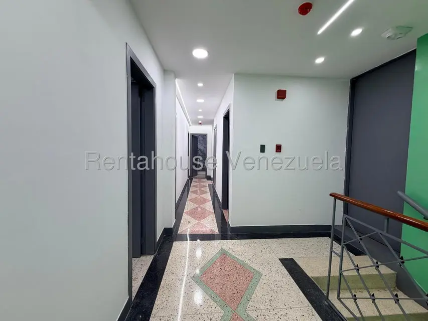 Casa (Multipes Niveles) en Venta en San Roman, Distrito Metropolitano - 28