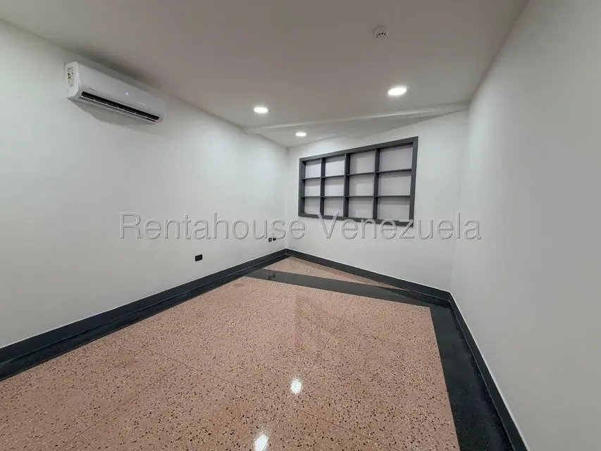 Casa (Multipes Niveles) en Venta en San Roman, Distrito Metropolitano - 30