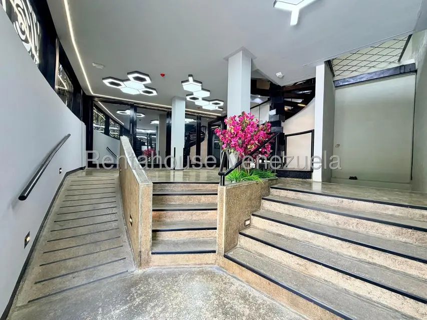 Casa (Multipes Niveles) en Venta en San Roman, Distrito Metropolitano - 4