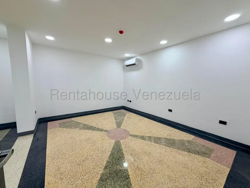 Casa (Multipes Niveles) en Venta en San Roman, Distrito Metropolitano - 9