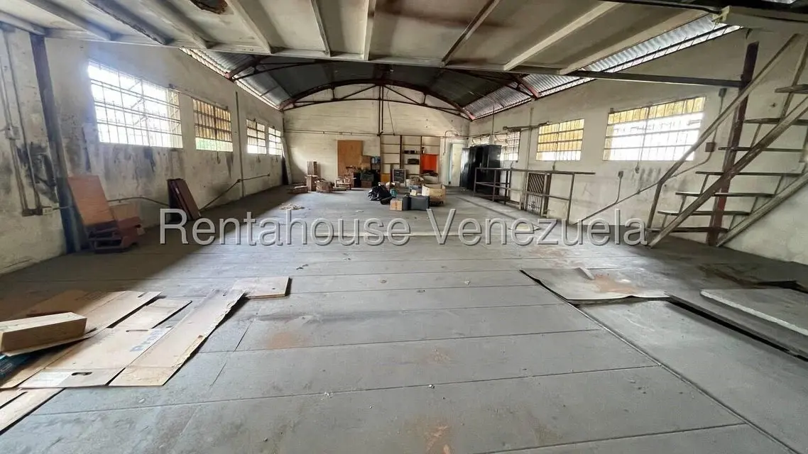 Comercial (Local Comercial) en Venta en La Trinidad, Distrito Metropolitano - 2