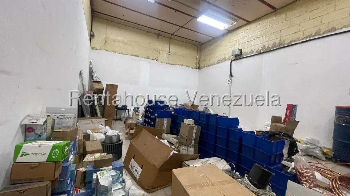 Comercial (Local Comercial) en Venta en La Trinidad, Distrito Metropolitano - 11