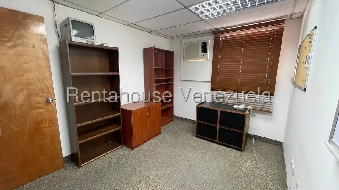 Comercial (Local Comercial) en Venta en La Trinidad, Distrito Metropolitano - 14