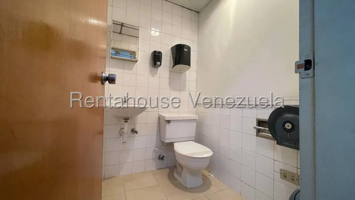 Comercial (Local Comercial) en Venta en La Trinidad, Distrito Metropolitano - 18