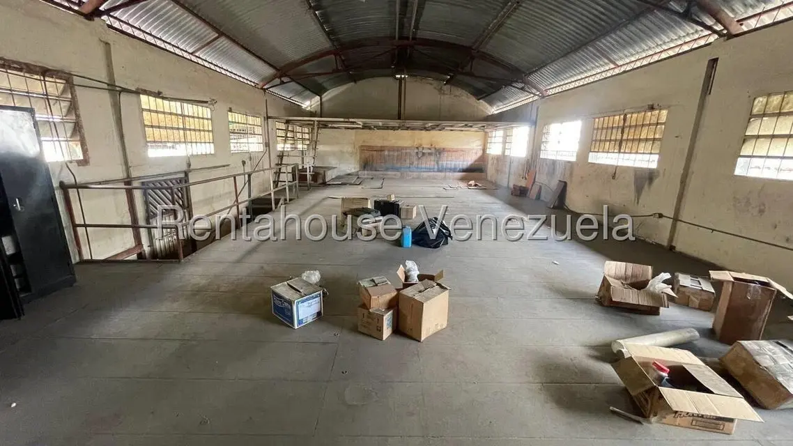 Comercial (Local Comercial) en Venta en La Trinidad, Distrito Metropolitano - 3