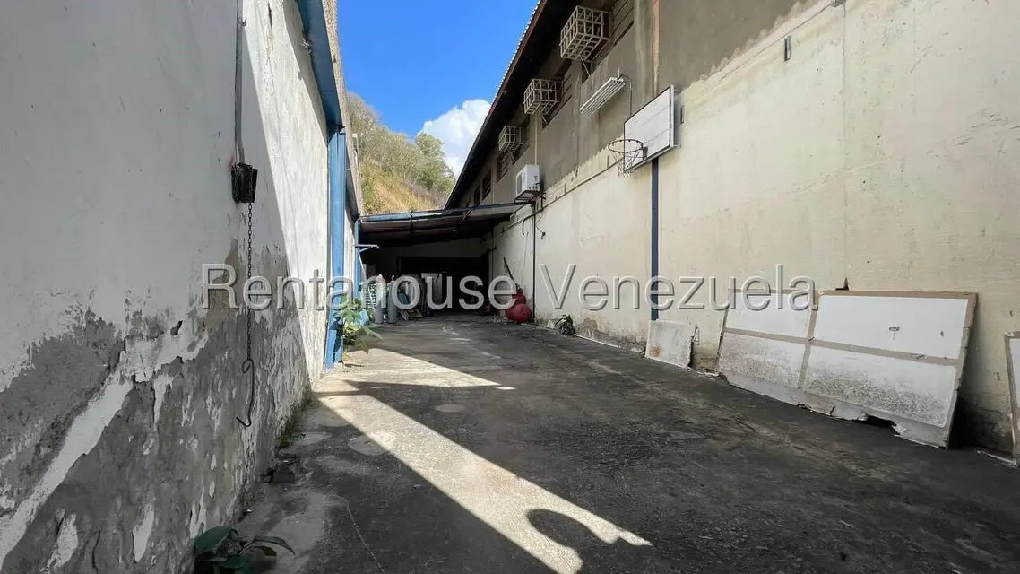 Comercial (Local Comercial) en Venta en La Trinidad, Distrito Metropolitano - 4