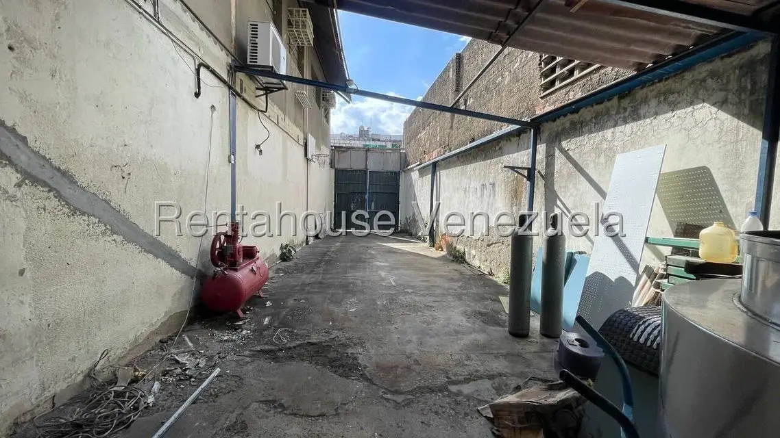 Comercial (Local Comercial) en Venta en La Trinidad, Distrito Metropolitano - 5