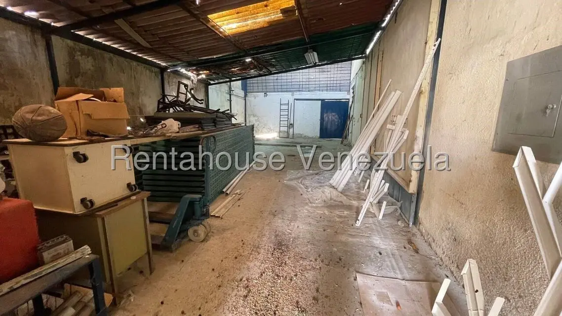 Comercial (Local Comercial) en Venta en La Trinidad, Distrito Metropolitano - 8