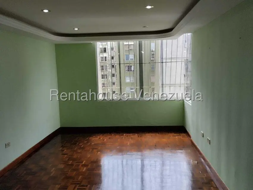 Apartamento (1 Nivel) en Alquiler en Los Samanes, Distrito Metropolitano - 2