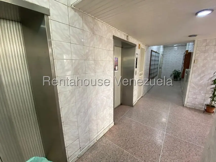 Apartamento (1 Nivel) en Venta en San Martin, Distrito Metropolitano - 4