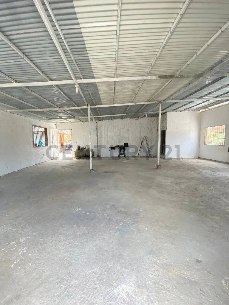 ¿Buscabas galpón cerca en El Cementerio? Mira este lienzo en blanco — 11