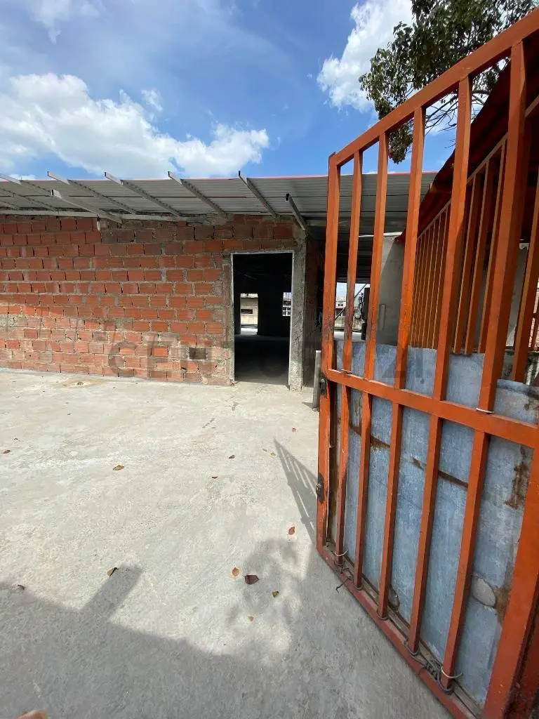 ¿Buscabas galpón cerca en El Cementerio? Mira este lienzo en blanco - 3