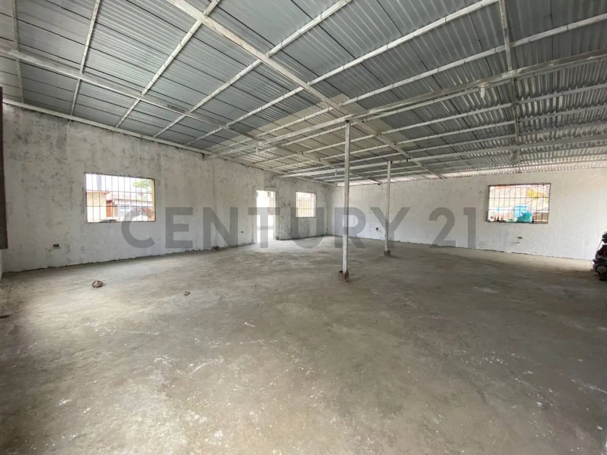 ¿Buscabas galpón cerca en El Cementerio? Mira este lienzo en blanco - 5