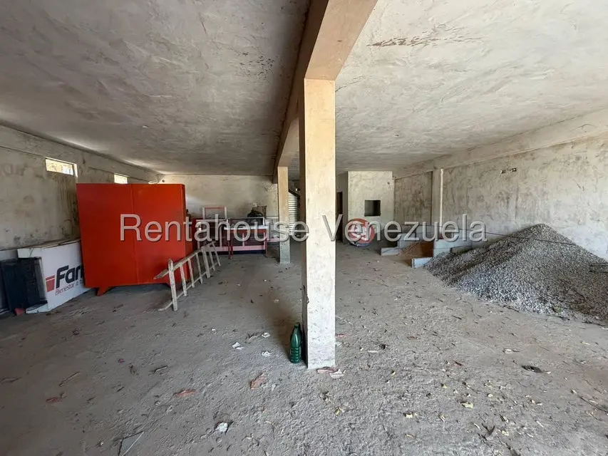 Comercial (Local Comercial) en Venta en Avenida Intercomunal, Zulia - 2