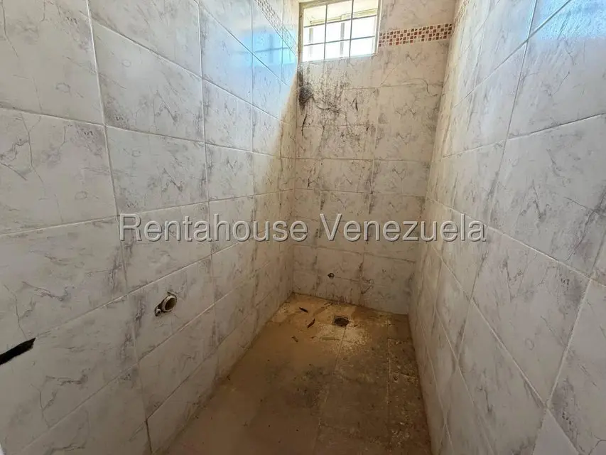 Comercial (Local Comercial) en Venta en Avenida Intercomunal, Zulia - 12