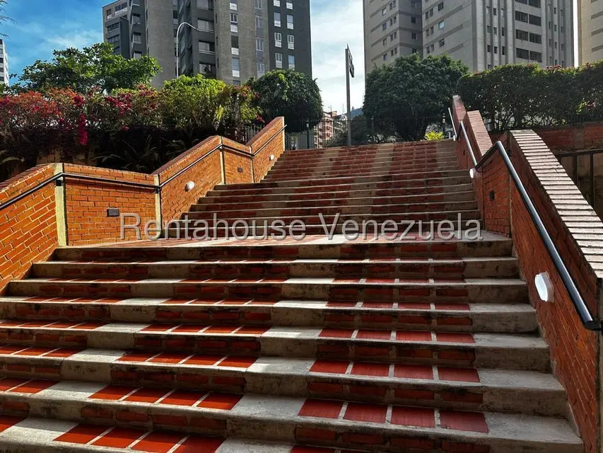 Apartamento (1 Nivel) en Venta en La Boyera, Distrito Metropolitano - 32