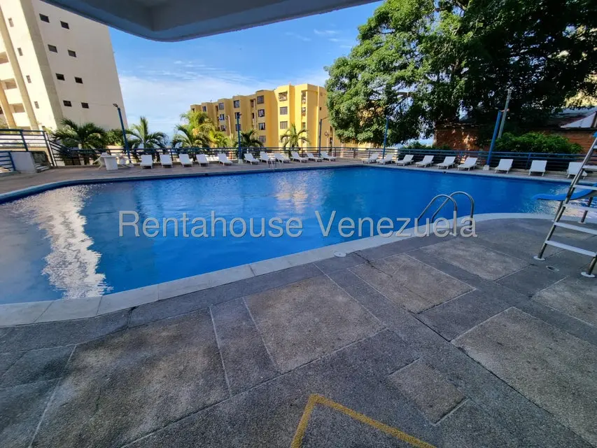 Apartamento (1 Nivel) en Venta en Playa Grande, Vargas - 2